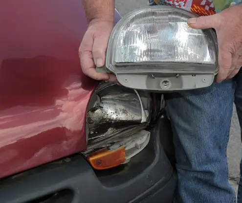 L'assurance auto couvre-t-elle le phare cassé ?