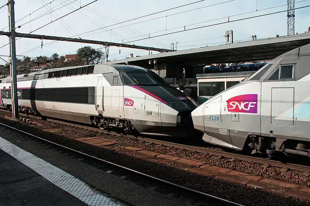 SNCF une suppression d emplois qui n en finit pas