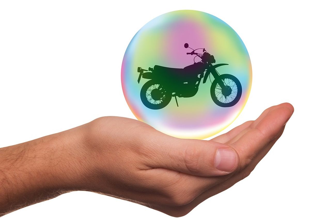 Résilier son assurance moto sans la vendre : les points essentiels à savoir
